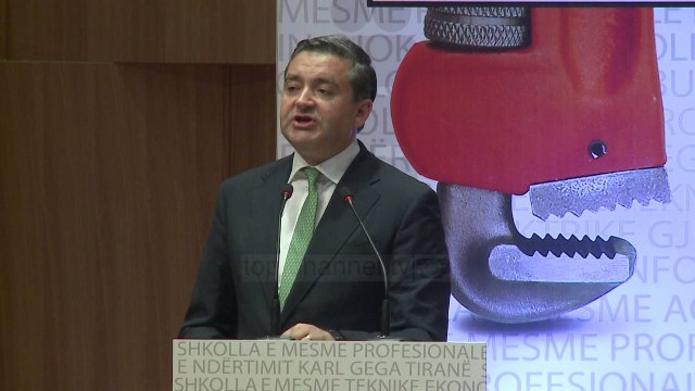Klosi: Arsimi profesional, zgjedhje e sigurtë - Top Channel Albania - News - Lajme