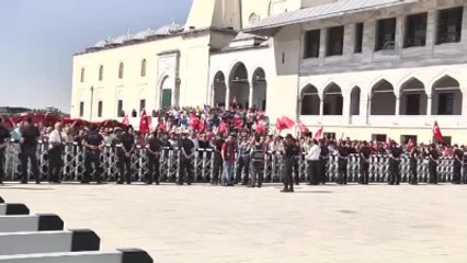 Demokrasi Şehitleri Son Yolculuğuna Uğurlanıyor - Kocatepe Cami (3)