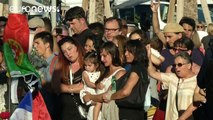 Hommages et douleur sur la Promenade des Anglais