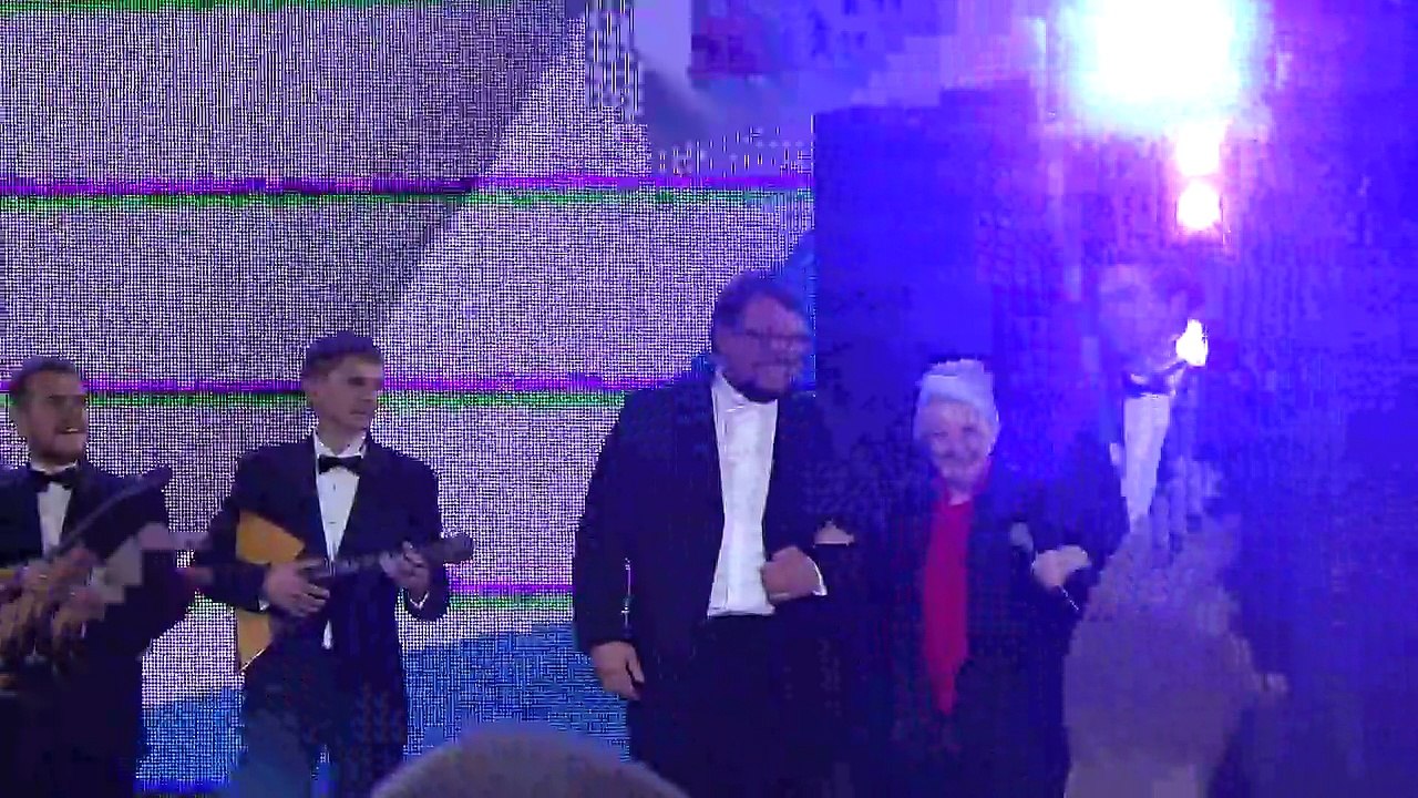 Элина Быстрицкая и ансамбль РОССИЯ - А ГОДЫ ЛЕТЯТ