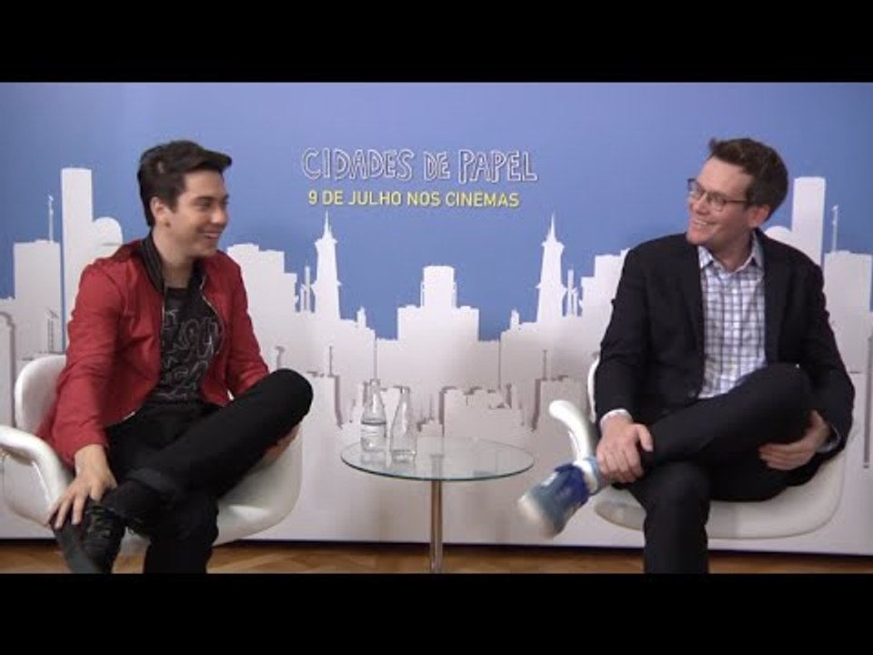 Fenômeno de público, John Green lança filme de "Cidades de Papel"