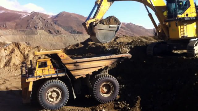 Armenia Sotsky Mine PC2000-8 and Belaz 7514 2012-11-23