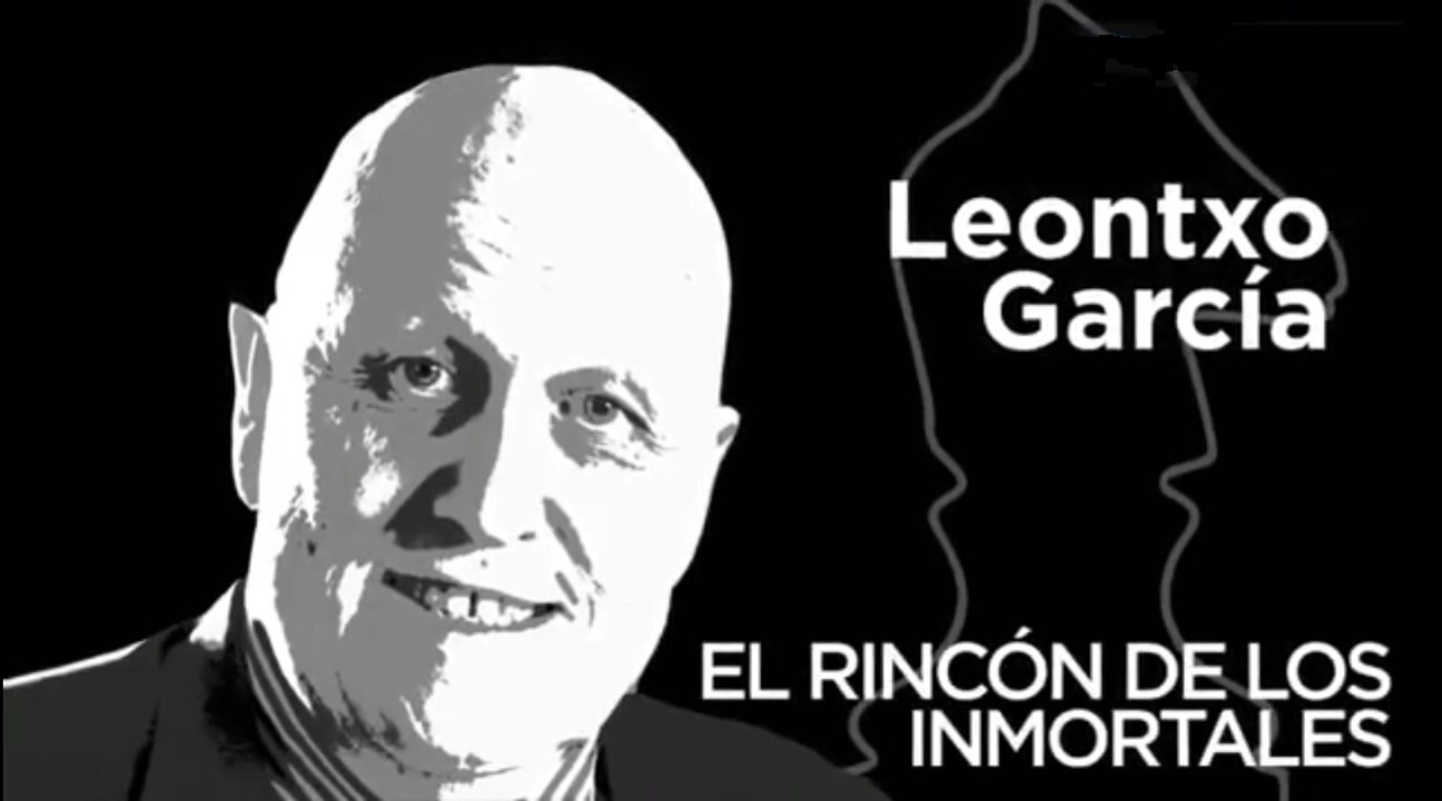 02 Una de las jugadas de ajedrez más bellas del siglo XIX - A. Hoffmann vs. A. Petrov  Varsovia, 1844