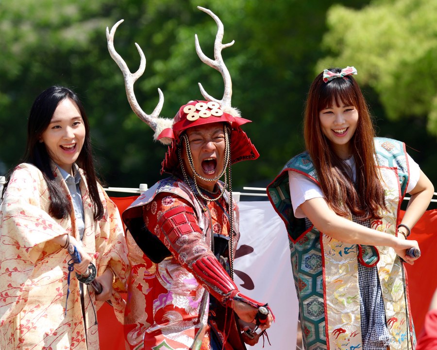 Japan Trip - Part 3 (Osaka - Nipponbashi Den-Den, Osaka Castle, Yoshitaka Amano Exhibit)