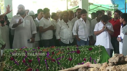 Comedy Actor Razak Khan's Funeral Ceremony - Rajpal Yadav, Makrand Deshpande