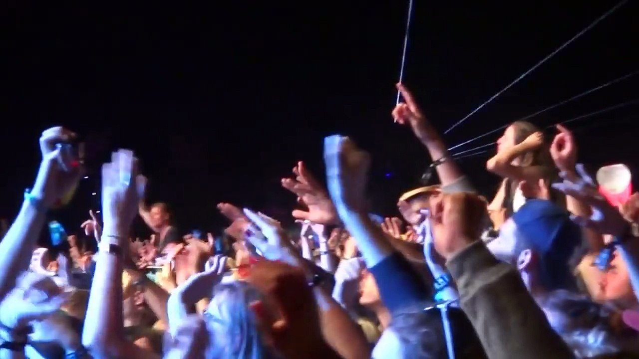 ATTENTAT DE NICE - PHARRELL WILLIAMS CHANTE LA MARSEILLAISE