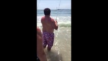 Attaque de requin au bord de la plage