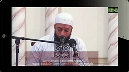 Ustadz Khalid Basalamah - Dokter yang menangani pasien lawan jenis