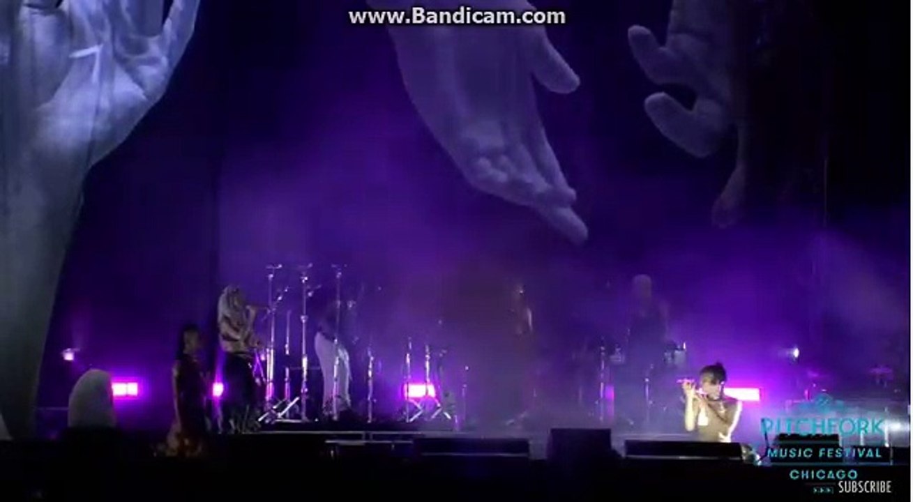 FKA Twigs - NEW SONG #1 (Yes Yes Yes) - Pitchfork Music Festival 2016 - HQ