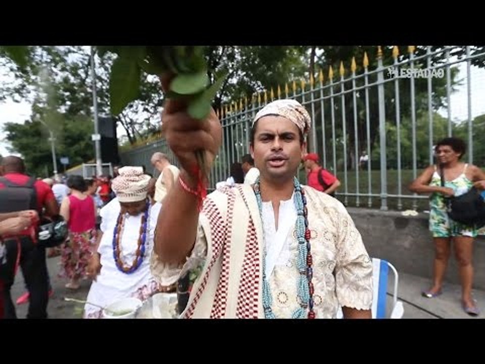 Devotos comemoram Dia de São Jorge