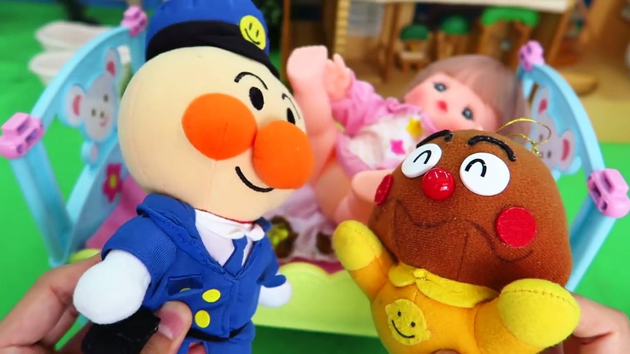アンパンマン メルちゃん オムツ替えトレーニング 伝説のクリスタルうんち！？ Baby Doll Poop Diaper Change