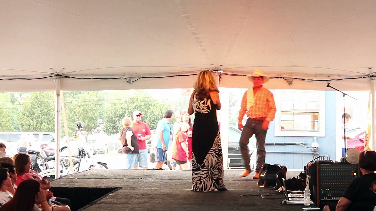 Kim Nance sings 'Don't It Make My Brown Eyes Blue' Elvis Week 2014