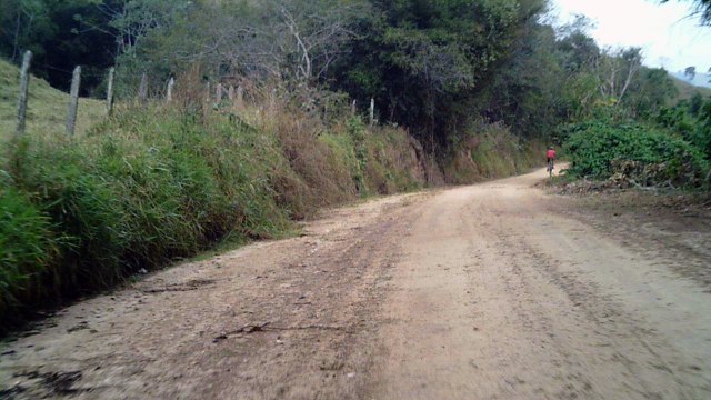 Mountain bike, trilhas, Taubaté, pedalandos com as bikes, Soul SL 129 e Carbon UD, SL 929, com os amigos e família, 38 km, 2016, (24)