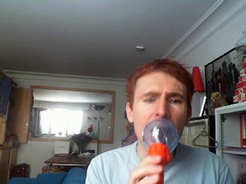 Wiwi égratigne sois pauvre et tais toi des Sales Majestés