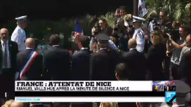Attentat de Nice - Manuel Valls hué après la minute de silence à Nice