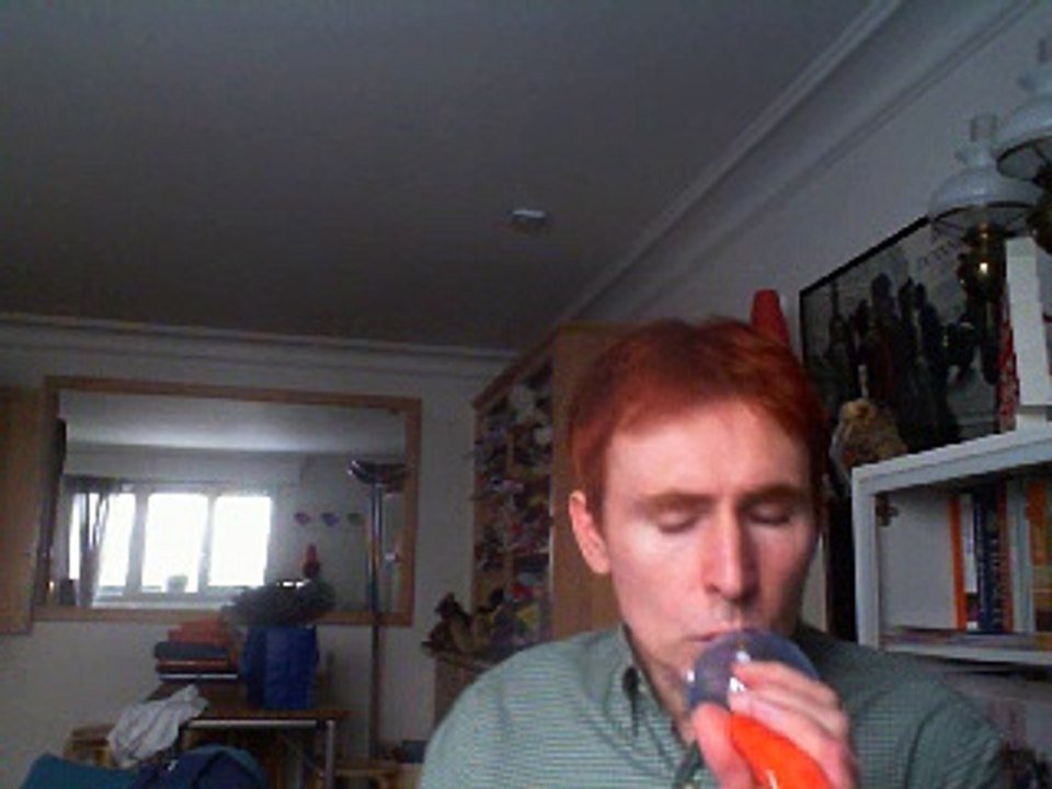 Wiwi égratigne "keep them coming" de Wayne Wonder