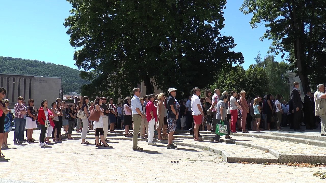Attentat de Nice: revivez la minute de Silence à Gap en vidéo