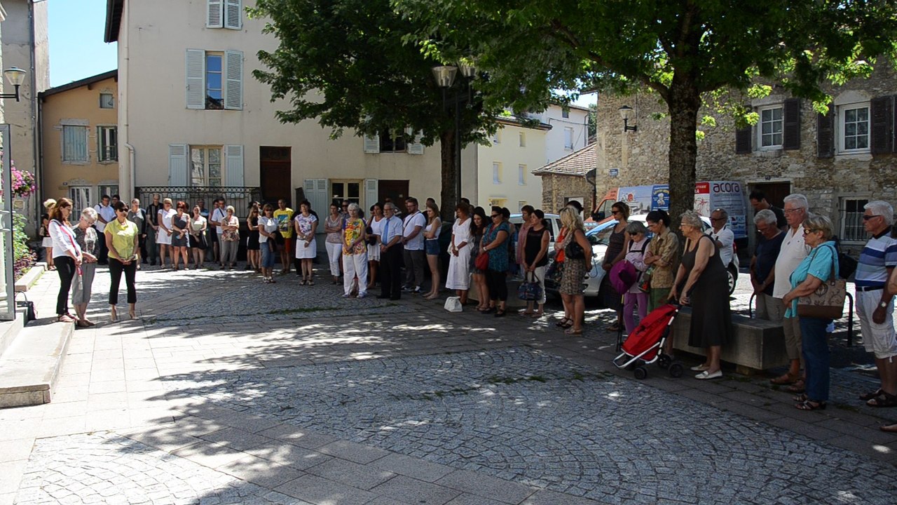 Recueillement Ambérieu après l'attentat de Nice