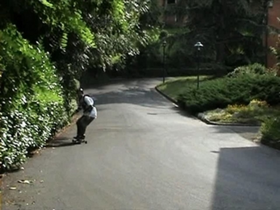 Snowboarding the Streets of Toulouse - Vol. 1