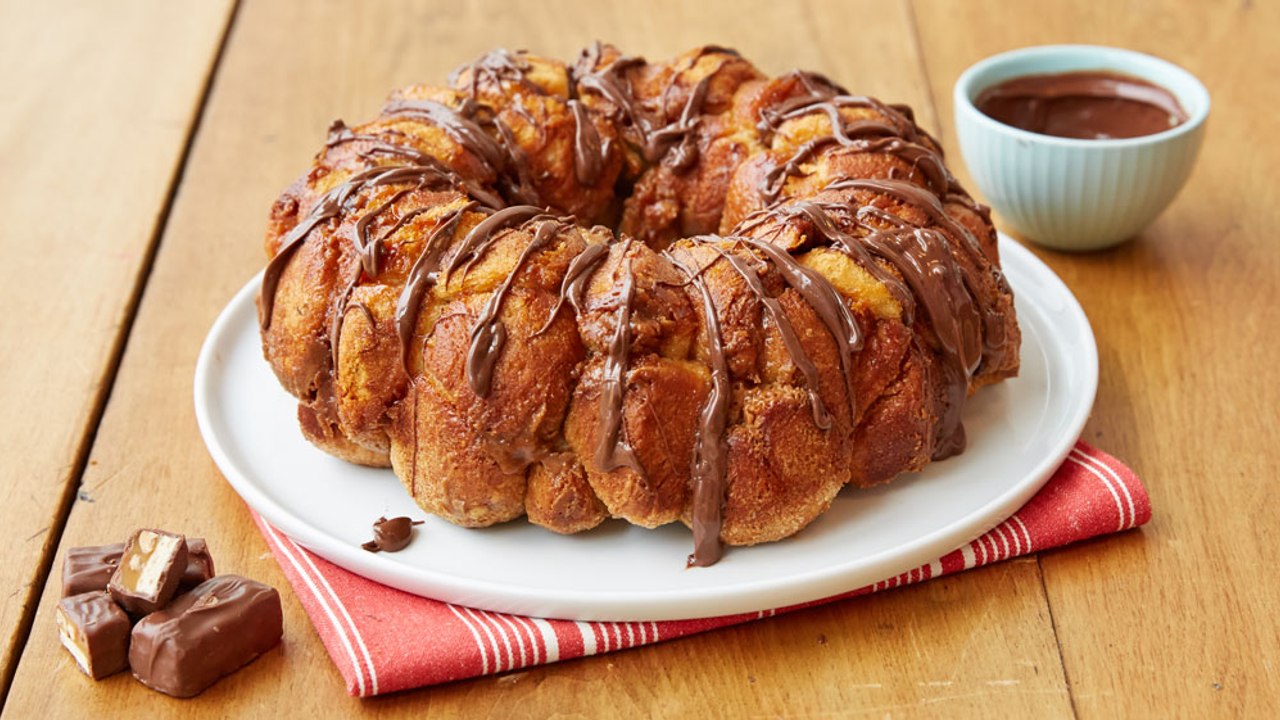 Pull-Apart Cinnamon Roll Monkey Bread