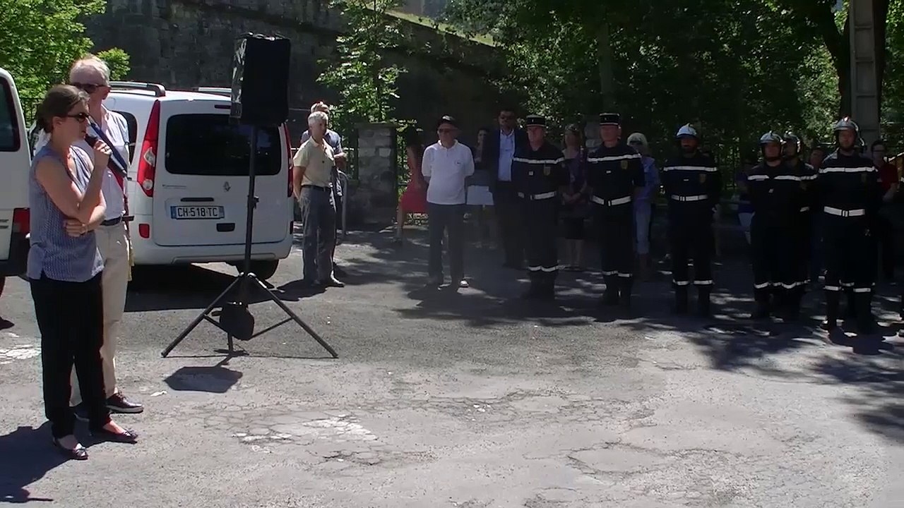 Attentat de Nice: revivez la minute de Silence à Briançon en vidéo