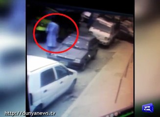 Watch CCTV video of car theft in Karachi