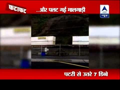 Mudslide derails moving freight train in Washington