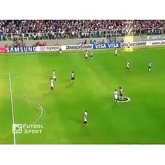 Ronaldinho! What a cheeky trick :)