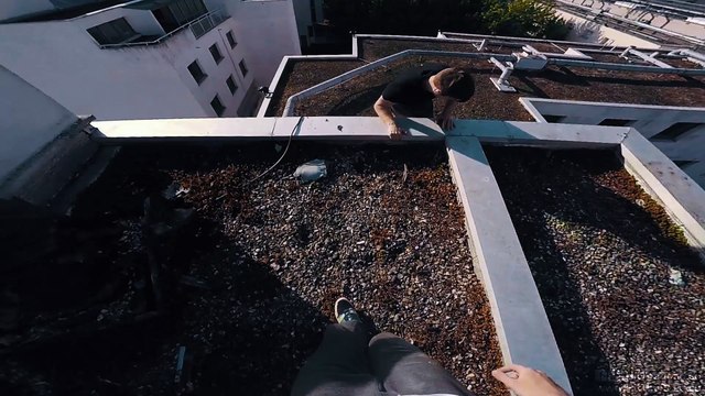 Adrénaline - Tous sports : Du parkour en caméra embarquée avec Clément Dumais