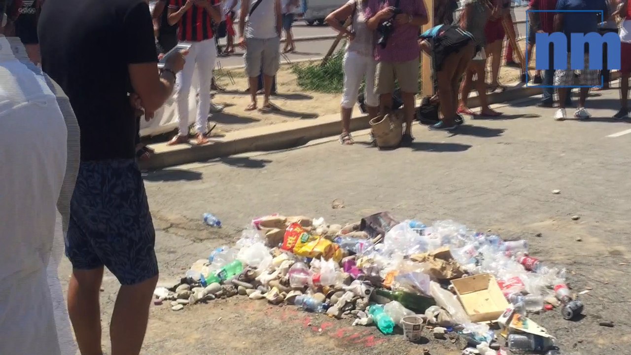 Déferlement de colère à l'endroit où est mort le terroriste sur la Promenade des Anglais