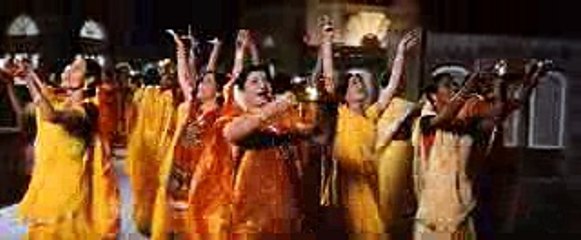 Movie Dil De Chuke Sanam (1999) song Chand Chupa Badal Mein-