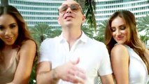 Pitbull muestra la belleza de las playas en los visuales de 