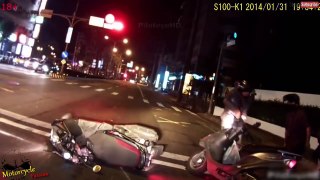 Motorcycle Crashes & Accidents 2016 - № 2