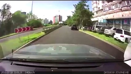 Реакция на вооруженного человека в Алматы