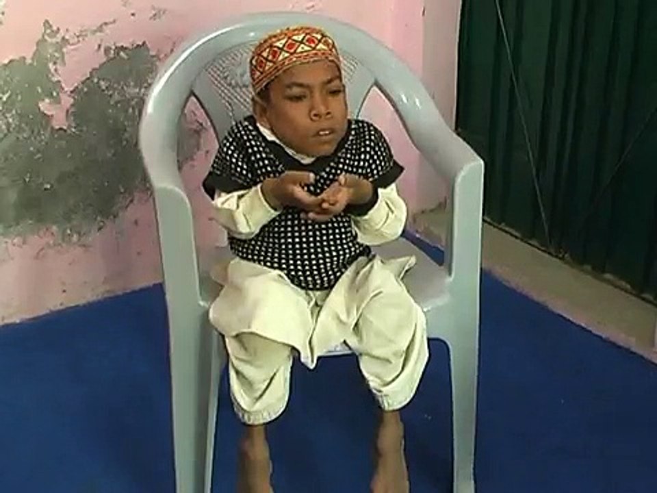 ITNA CHOTA LARKA