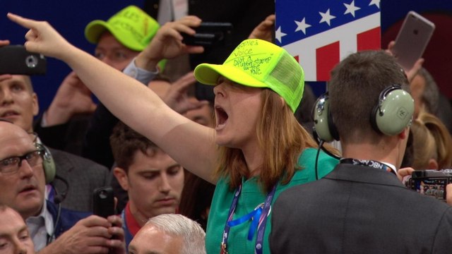 Angry anti-Trump Republicans demand roll call vote