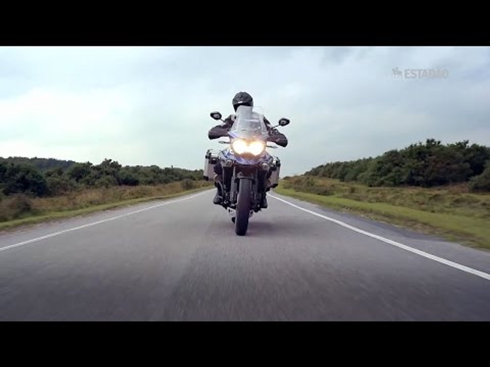 Triumph apresenta novas Explorer 1200 e Speed Triple R 1050