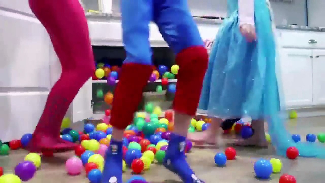 Episode animated bunch of beautiful small balls spiderman Joker, frozen Elsa and Anna