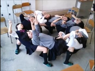 【思わず二度見！】ＪＫの休み時間がヤバすぎる！閲覧注意