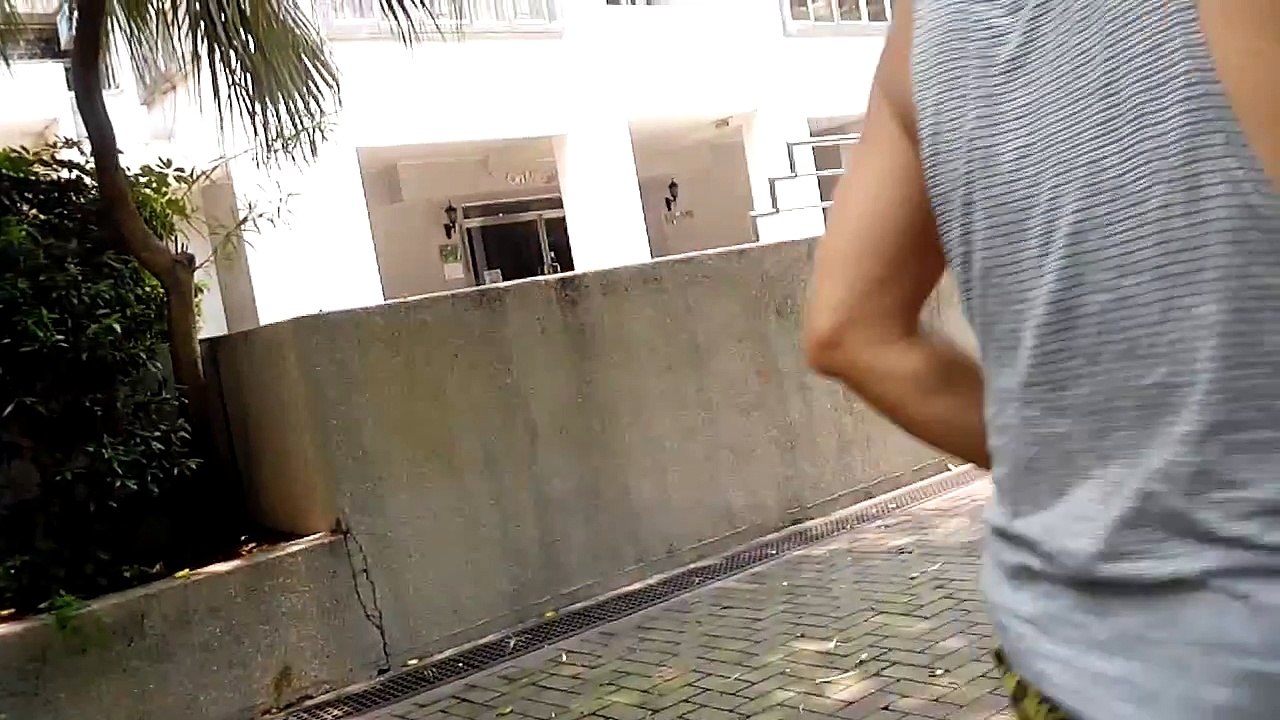 跳上自己膊頭的高度
