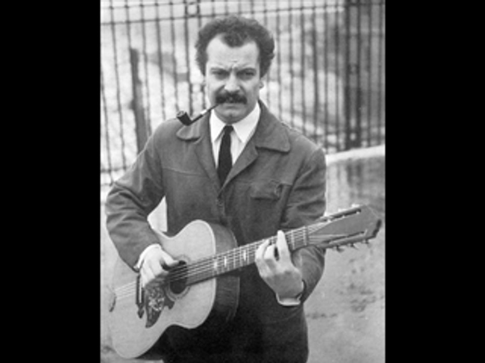 Medley  G Brassens  D Guichard  L Ferré  E Piaf