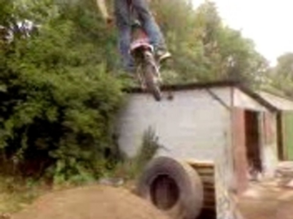 CRASH  BMX FMX DIRT