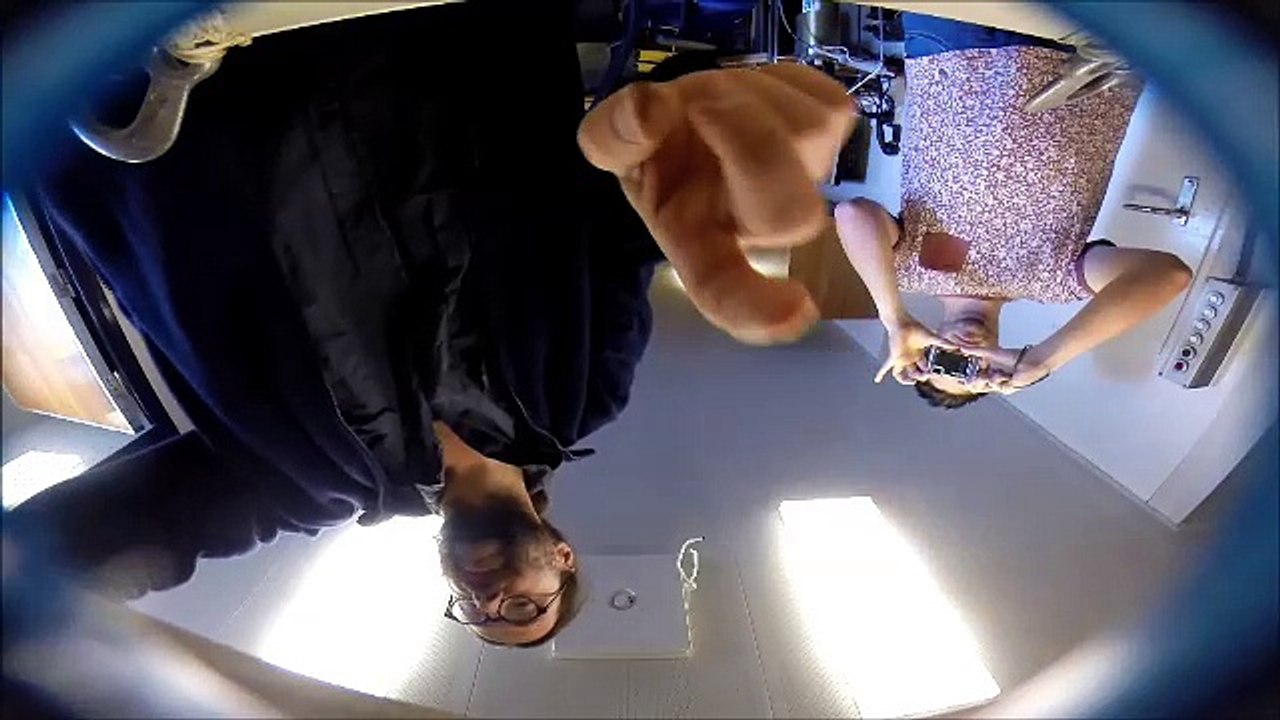 Preparation of the catch camera before trawl 17