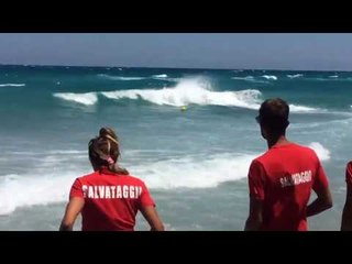 Operazione di soccorso in mare a Torre dell'Orso - 18 Luglio 2016