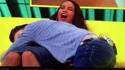 Complete Twerking Malfunction Footage, Now With Bernie Sanders