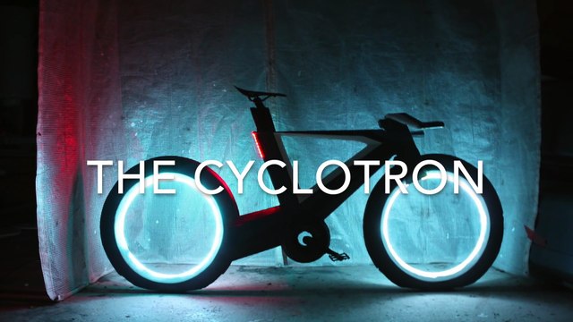 Fans de Tron ? Ce vélo à roues lumineuses est pour vous !