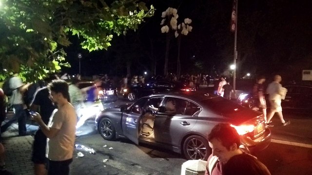 Des centaines de personnes courent pour capturer un Pokémon rare