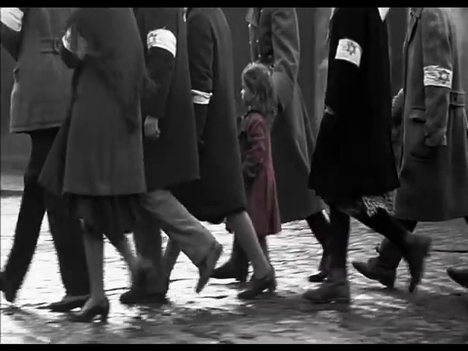 La liste de Schindler (1993) extrait - La petite fille au manteau rouge 1