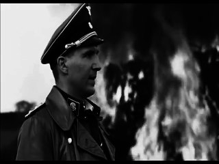 La Liste de Schindler (1993) extrait - La petite fille au manteau rouge 2