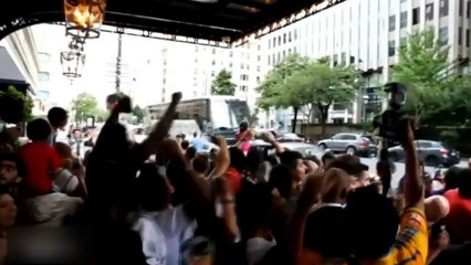 Il voulait juste prendre un selfie avec Benzema, mais ça a mal fini !